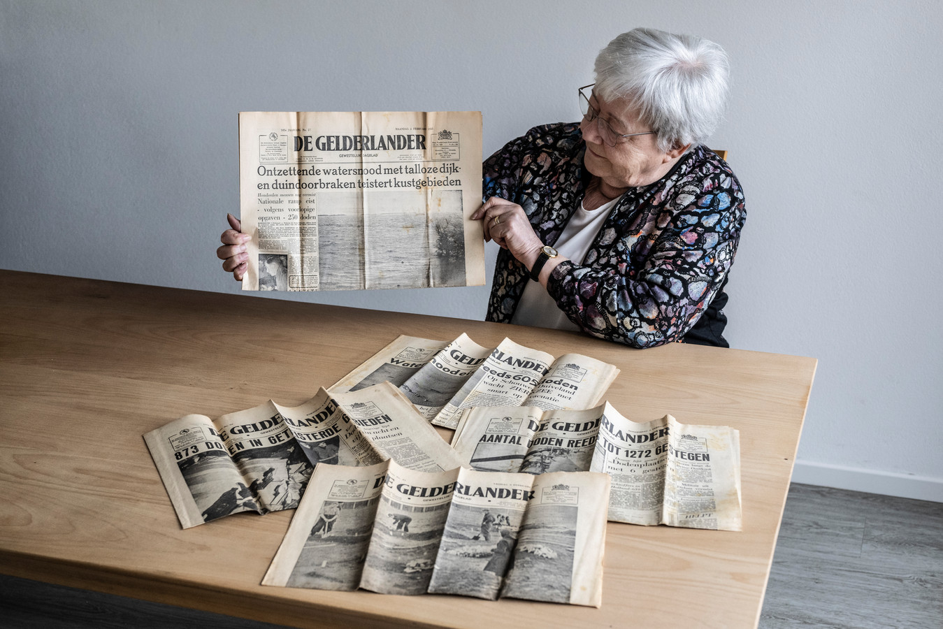 Tiny’s voorpagina’s over de Watersnoodramp zijn omringd met mysterie ...