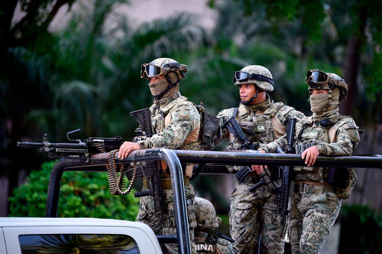 Militairen op straat in Culiacán. Beeld AFP