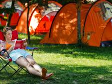 Wc-rol onder de arm: deze zomer kun je kamperen in Nijmeegs stadspark