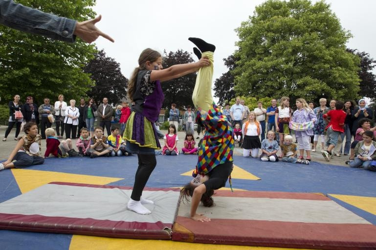 springveer-sluit-af-met-circus-en-ballonnen-foto-destentor-nl