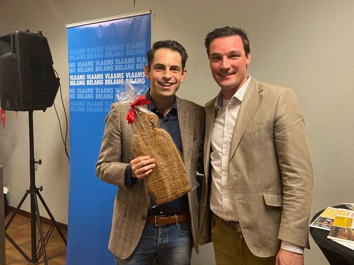 Nationaal partijvoorzitter Tom Van Grieken en gemeenteraadslid Wouter Bollansée.