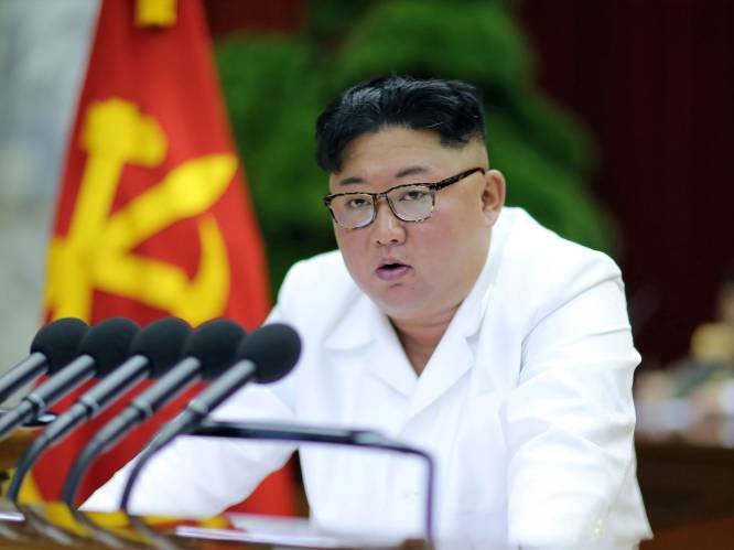 Kim Jong-un erkent dat Noord-Korea in economische malaise zit, richt pijlen op defensie en buitenlandse politiek