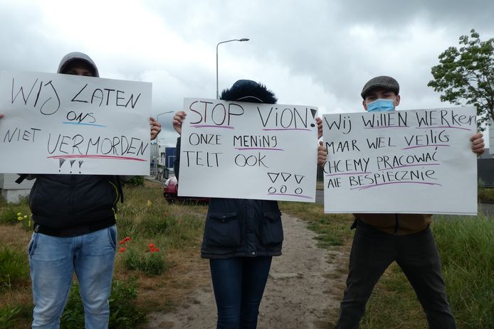 Eerder demonstreerden arbeidsmigranten bij de grootste slachterij van Nederland in Boxtel. Ze willen veilige omstandigheden omdat veel werknemers corona krijgen.