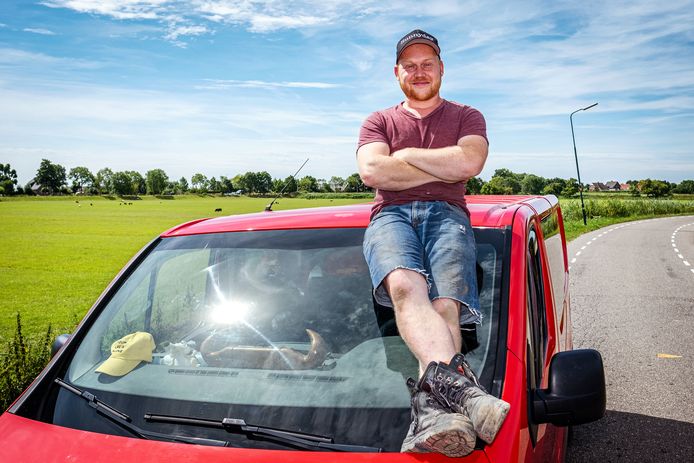 Jongeren op het platteland hebben veel vaker een auto dan stadsjongeren. Frank Zondag (28) uit Snelrewaard kocht al op zijn 18de zijn eerste auto.