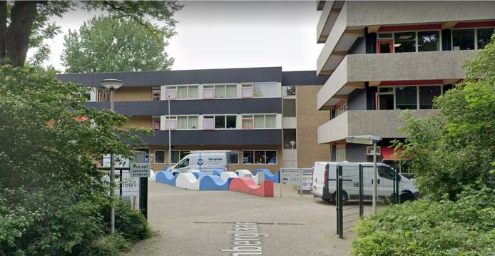 De 24-uursopvang voor kinderen van ouders met vitale beroepen komt in het schippersinternaat aan de Klooienberglaan.