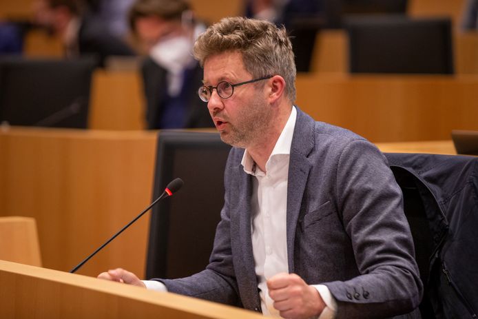 Kris Verduyckt (Vooruit) was de initiatiefnemer van dit wetsvoorstel.