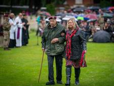 Veteranen trotseren regen en kou tijdens de 78e herdenkingsdienst in Oosterbeek
