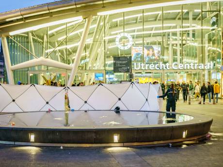 Man (55) die vriend neerstak bij Utrecht Centraal moet twee jaar de cel in en krijgt gebiedsverbod