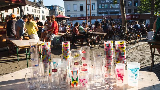 Chaos op Gentse Feesten: “Elk plein en elk café zijn eigen herbruikbare beker. Wie gaat die nog terugbrengen?”
