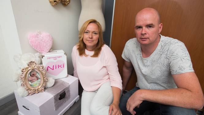 Ouders smeken dieven om hanger met as baby terug te brengen: "Als je hart hebt, breng dat kettinkje terug"