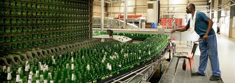 Nieuwe rijke in Afrika drinkt graag een westers biertje | De Morgen
