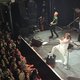 Uiteindelijk weet Siouxsie haar publiek te hypnotiseren