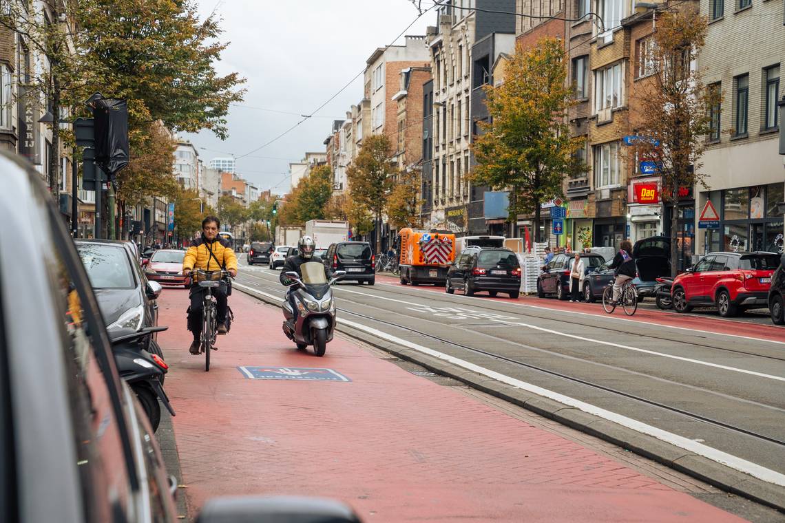 Heraanleg van de ‘vervloekte’ Turnhoutsebaan in Antwerpen botst op protest: ‘Onze stad blijft de rode loper voor auto’s uitrollen’