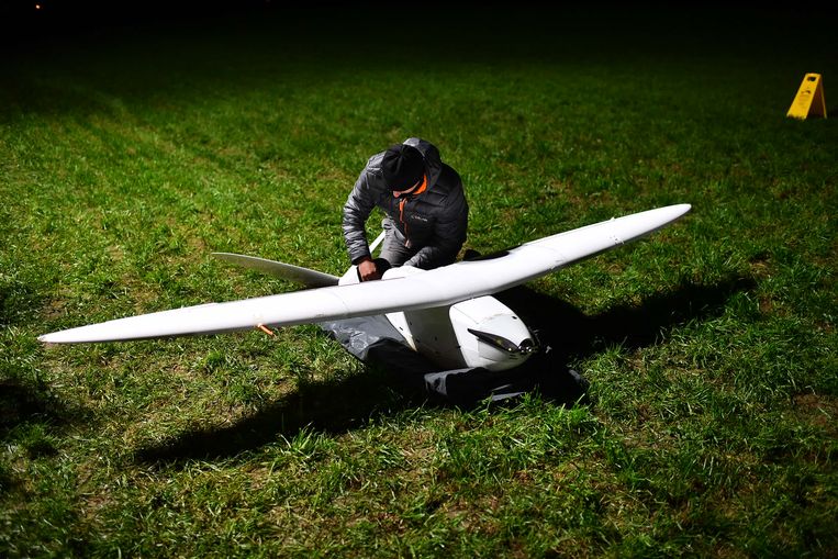 Infrabel test het gebruik van drones in Ham-Sur-Heure - Nalinnes. Beeld BELGA_HANDOUT