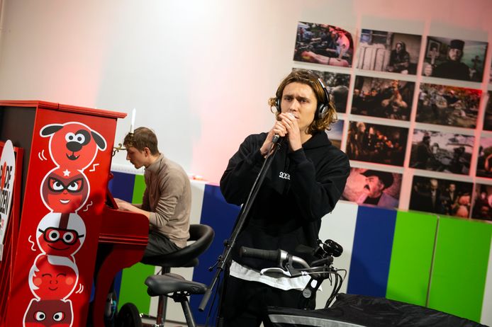 Optreden van Ian Thomas voor Rode Neuzen 2019 in Karel de Grote Hogeschool