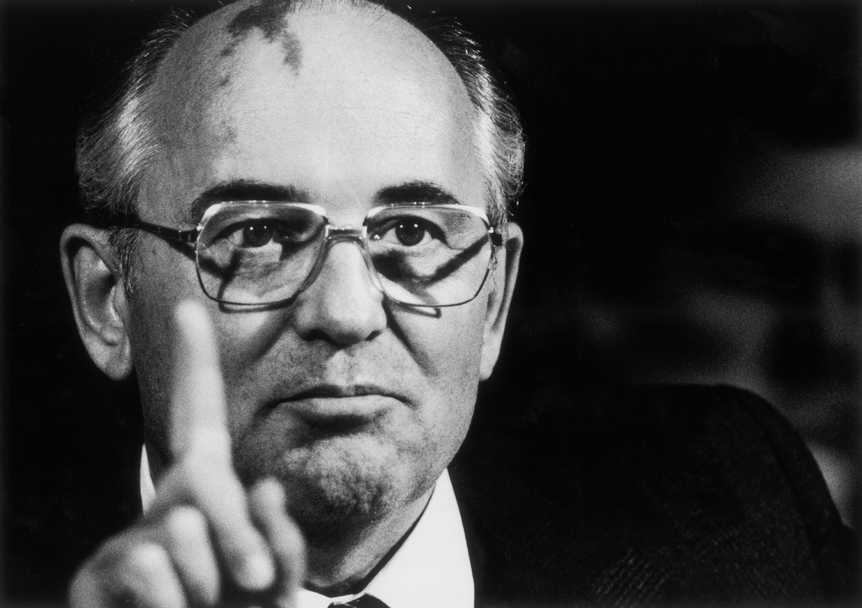 Michail Gorbatsjov in 1986, een jaar na zijn aantreden als Sovjet-leider. Hij zou de laatste met die functie blijken.  Beeld Getty Images