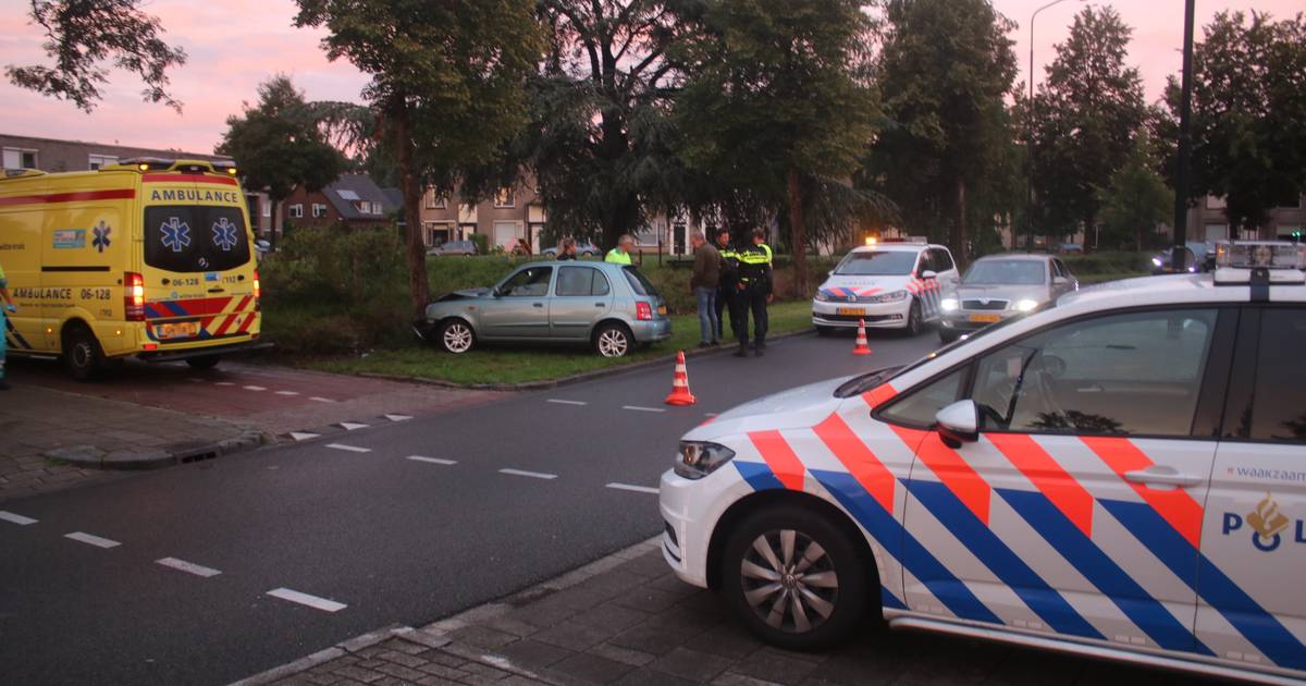 Derde ongeluk in drie dagen: opnieuw is het raak in beruchte bocht in Apeldoorn.