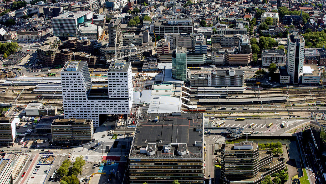 Het centraal station van Utrecht vanuit de lucht. Beeld anp