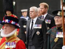 Les princes Harry et Andrew privés de rôle officiel lors du couronnement