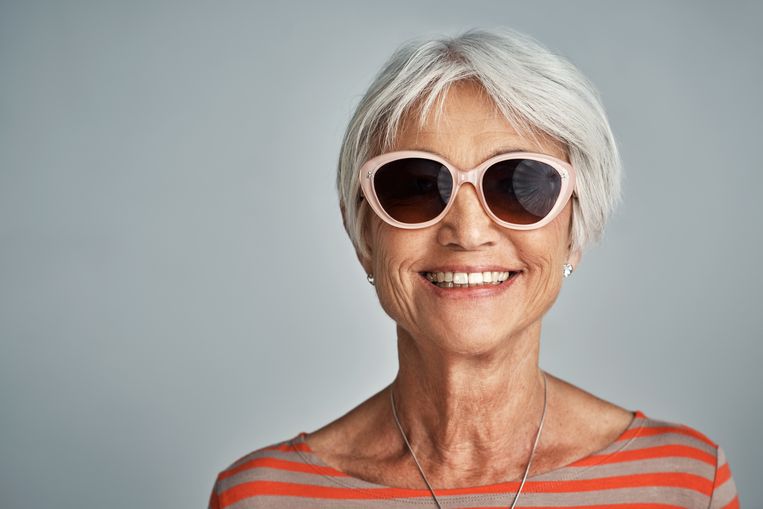 Beschermt een dure zonnebril beter tegen de zon dan een goedkope? Beeld Getty Images