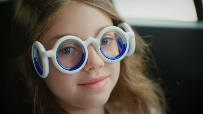 Deze bril helpt - volgens Citroën - tegen wagenziekte