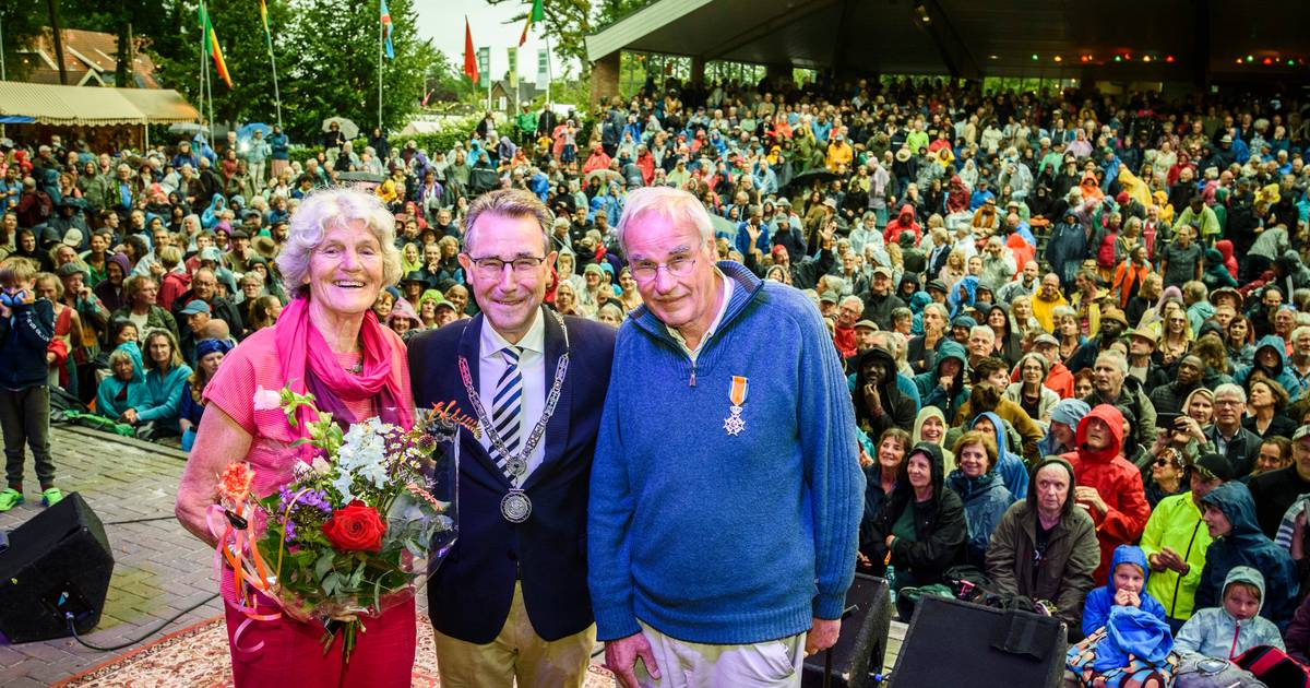 Programmeur Rob Lokin geridderd op ‘zijn’ Afrika Festival