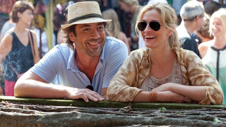 Javier Bardem dan Julia Roberts dalam Eat Pray Love karya Ryan Murphy.  gambar 