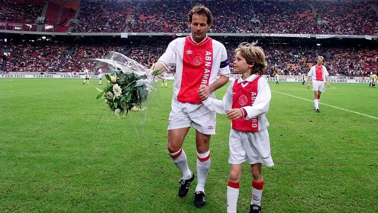 Danny Blind met Daley bij Danny's afscheid van Ajax in 1999 Beeld Hollandse Hoogte/VI Images
