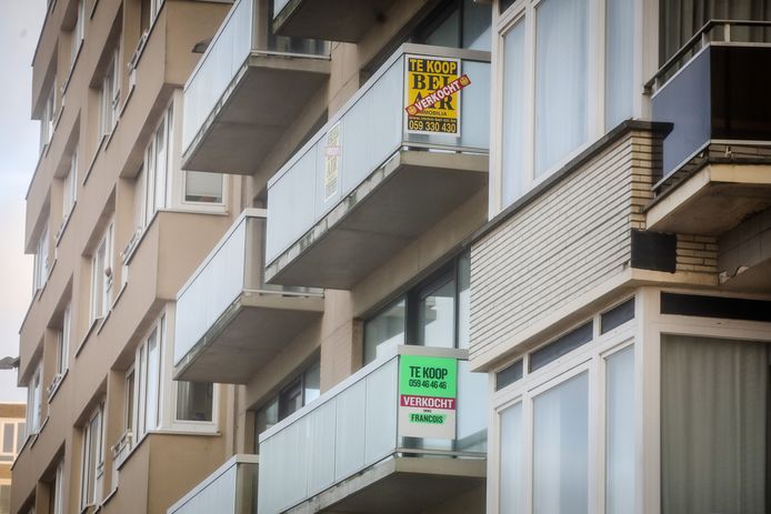 Er zijn heel wat appartementen aan de kust, zoals hier in Oostende, verkocht het voorbije jaar.