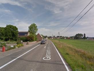 Alcoholslot te duur, dus levert jonge bestuurster vrijwillig rijbewijs in nadat ze in gracht reed tijdens dronken nacht  