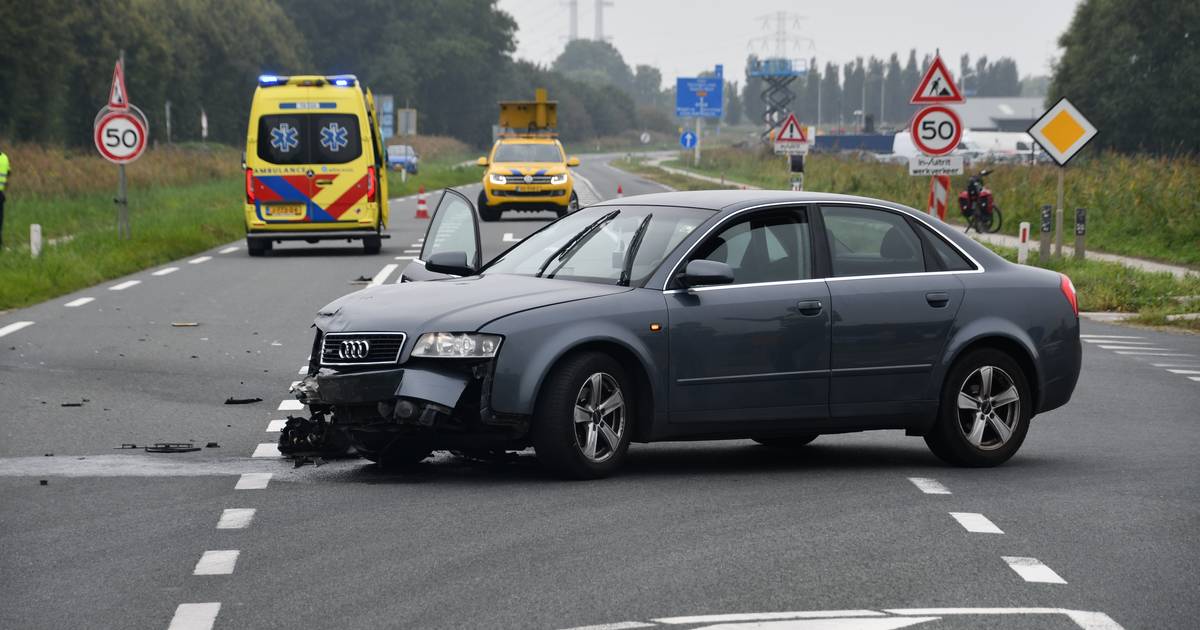 Motorrijder gewond bij aanrijding Kapelle, twee aanhoudingen.