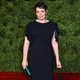 Olivia Colman triomfeert opnieuw met majestueus acteerwerk in ‘The Crown’