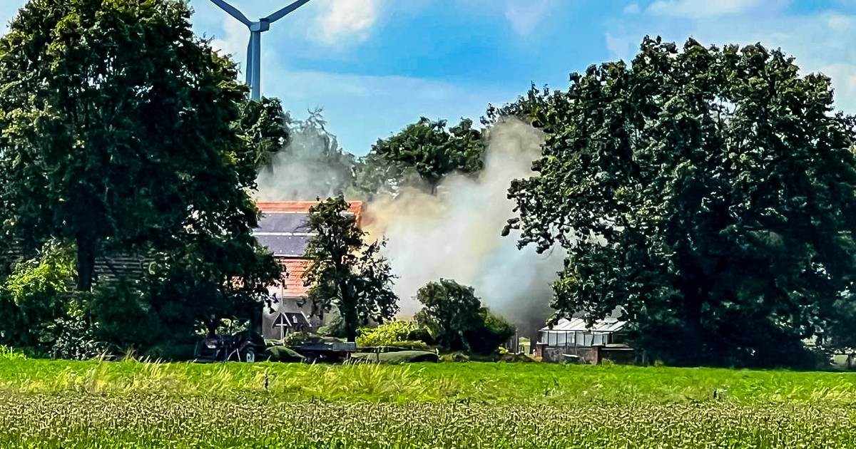 Veel rookontwikkeling bij brand bij agrarisch bedrijf op Munsterweg in Gendringen