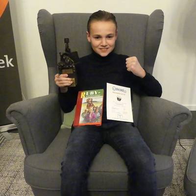 Laurens van der Ven mag zich voorleeskampioen van Altena noemen; nu naar de regionale finale