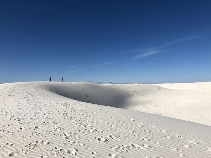 De Alkali Flat Trail in White Sands National Park in New Mexico. Archiefbeeld.