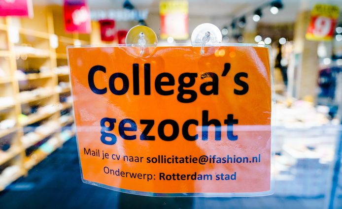 De vraag naar personeel is nijpend en dat blijft een structureel probleem. Daarvoor waarschuwt dit kabinet.