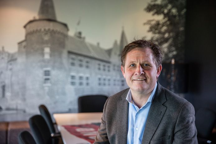 Marcel van den Bunder bij zijn aanstelling als algemeen directeur van Helmond Sport