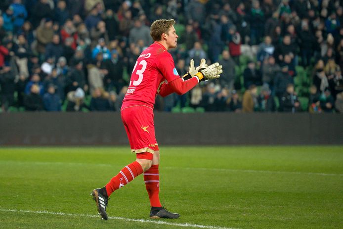Nigel Bertrams pept zijn ploeg op na de ongelukkige 1-0.
