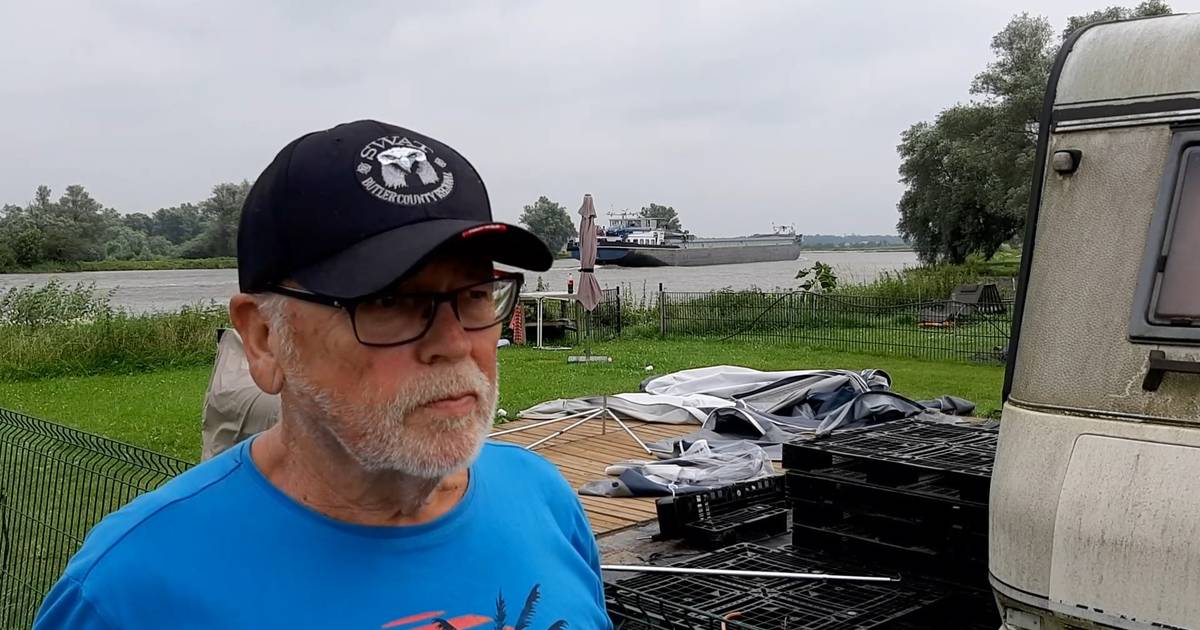Camping aan IJssel in Terwolde ontruimd vanwege hoog water: 'Snel wegwezen!' - De Stentor