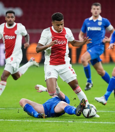 Monsternederlaag blijft uit voor Barendrecht op bezoek bij Ajax: ‘Je zult me geen shirtje zien ruilen’