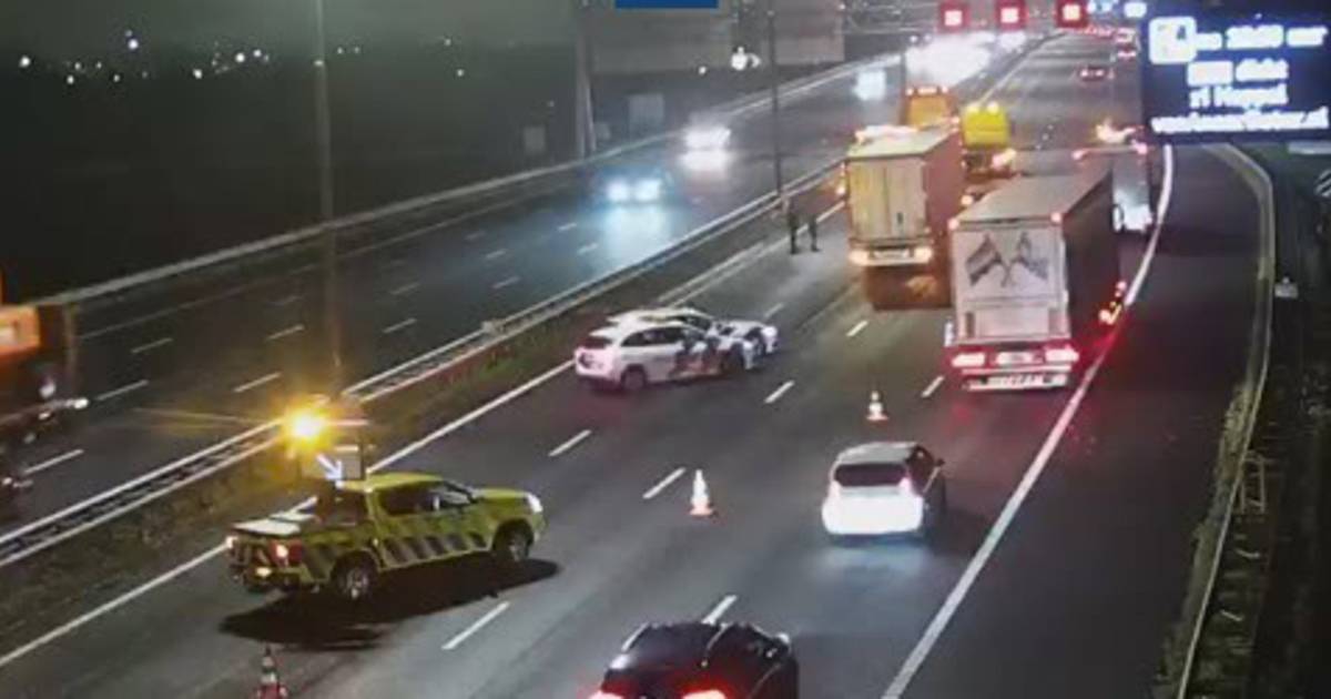 Flinke vertraging op A28 tussen ‘t Harde en Zwolle-Zuid na ongeluk.