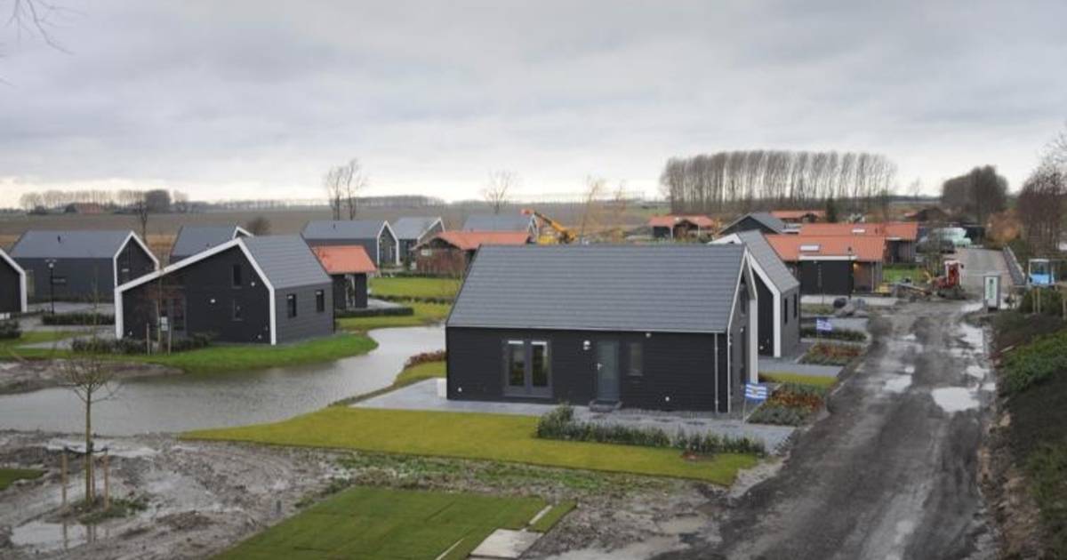Steeds meer huisjes op voormalige camping Kattendijke