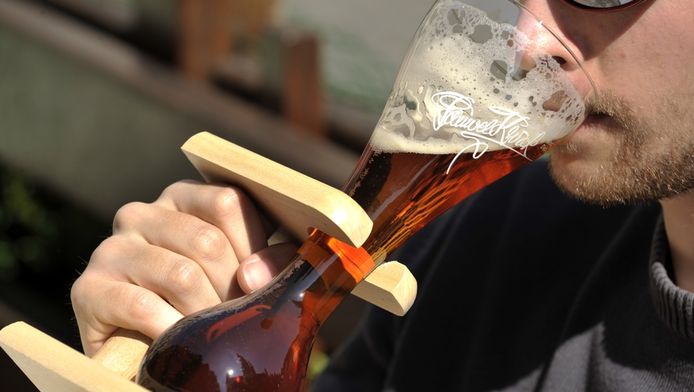 kwak trekt naar rechtbank voor gelijkaardig glas la corne du bois des pendus binnenland hln be