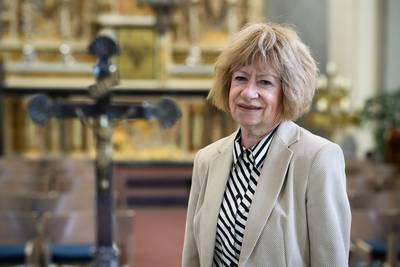 ‘Laagdrempelige’ pastor Giny van der Korput is voor gastvrijere kerk: ‘Ik hoop dat we niet al te laa