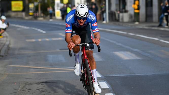 Inkijk in de voorbereiding van Milaan-Sanremo-winnaar Van der Poel: nieuwe doelen, nieuwe strategie en ‘nieuwe’ trainer