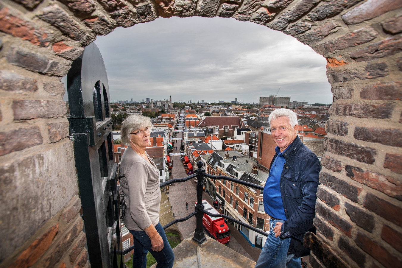 Met man en macht werd de Oude Kerk in Scheveningen gered ‘Het leek wel
