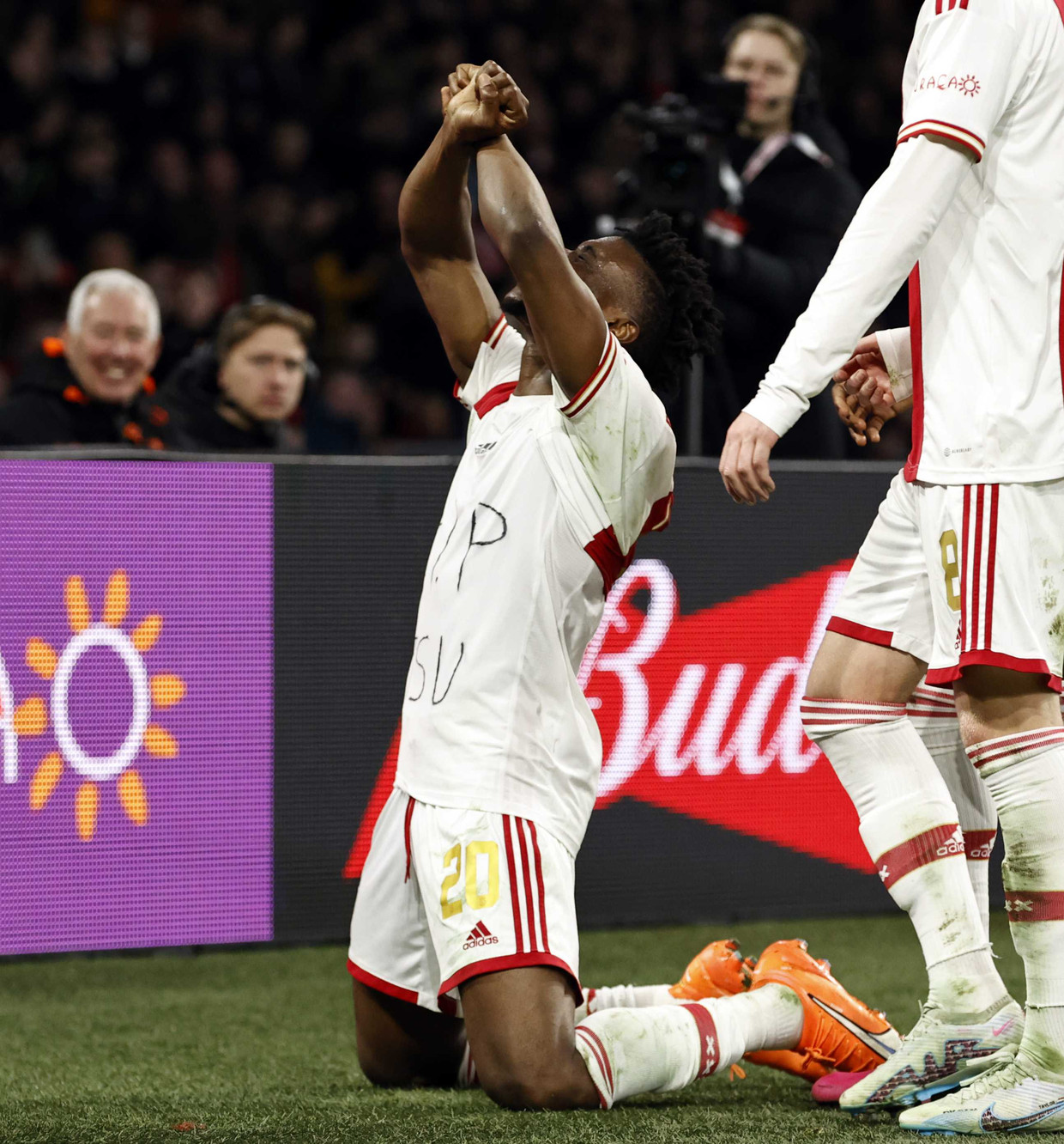 bestrating Sandy extase Eredivisie: Ajax tweede na ruime winst op Sparta, PSV blijft tegen Utrecht  steken op gelijkspel