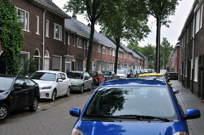 Gemiddeld heeft een Brabants huishouden een auto voor de deur staan.