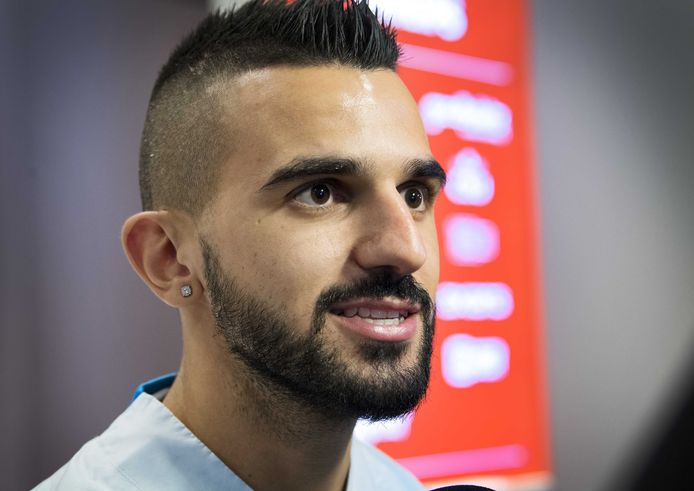 Aziz Behich maakte tegen ADO zijn debuut voor PSV.