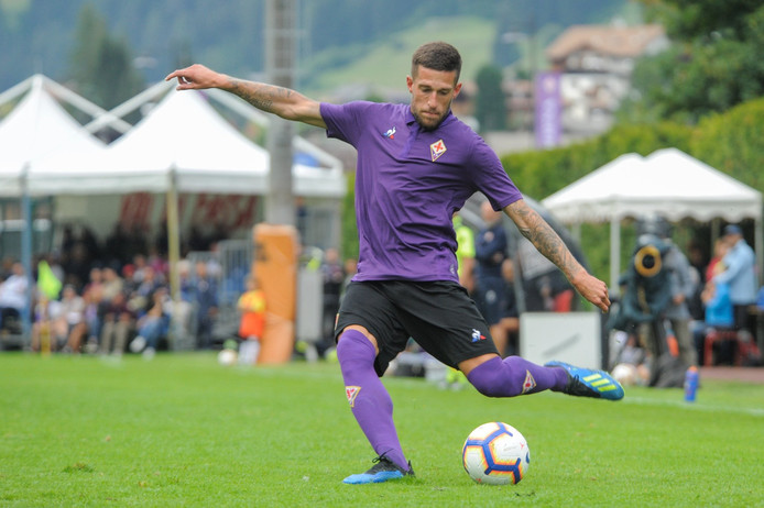 Cristiano Biraghi in het nieuwe thuistenue van Fiorentina)